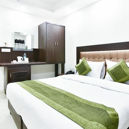 Treebo Mehar Castle Hotel Delhi  Exterior foto