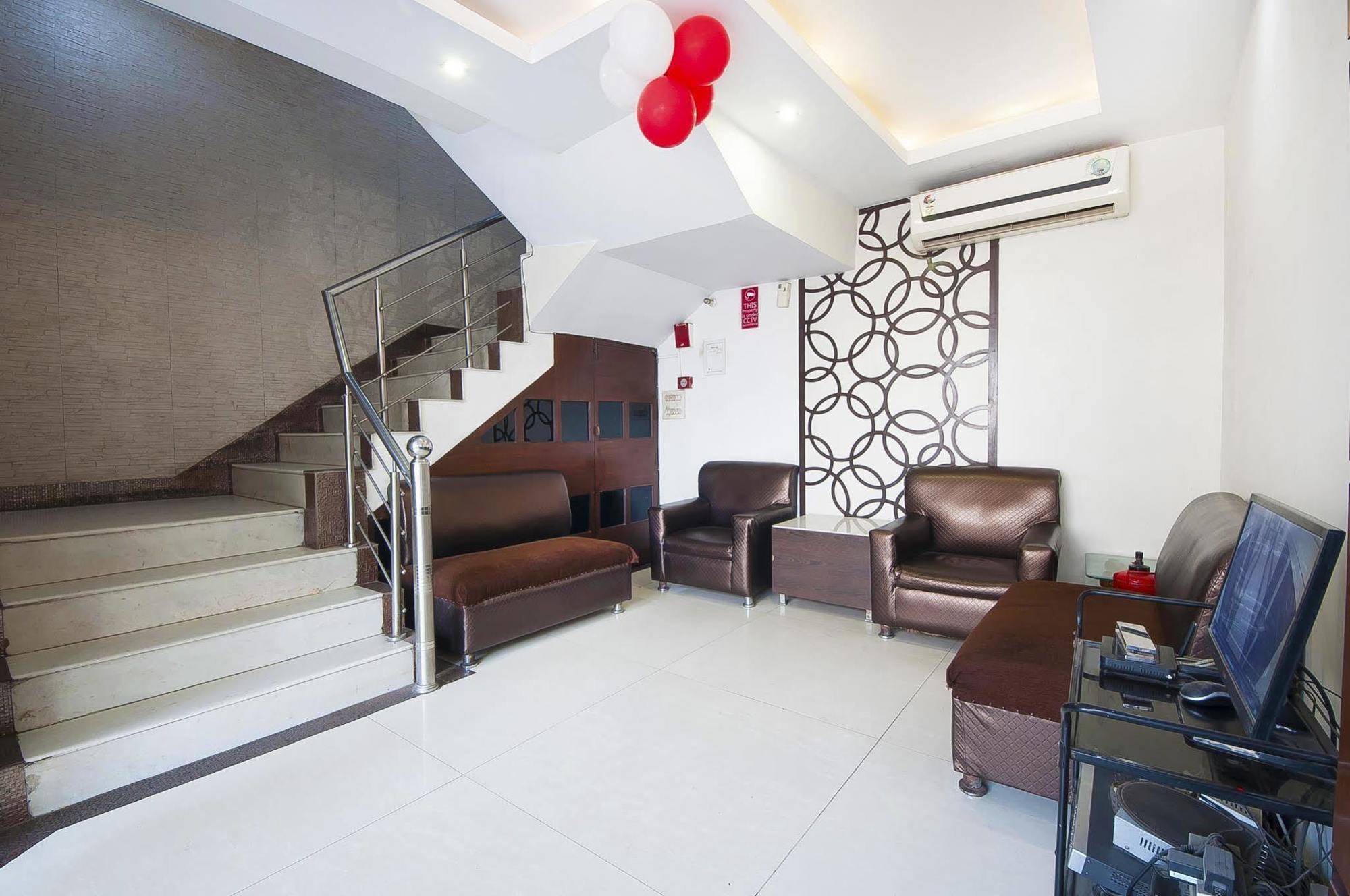 Treebo Mehar Castle Hotel Delhi  Exterior foto