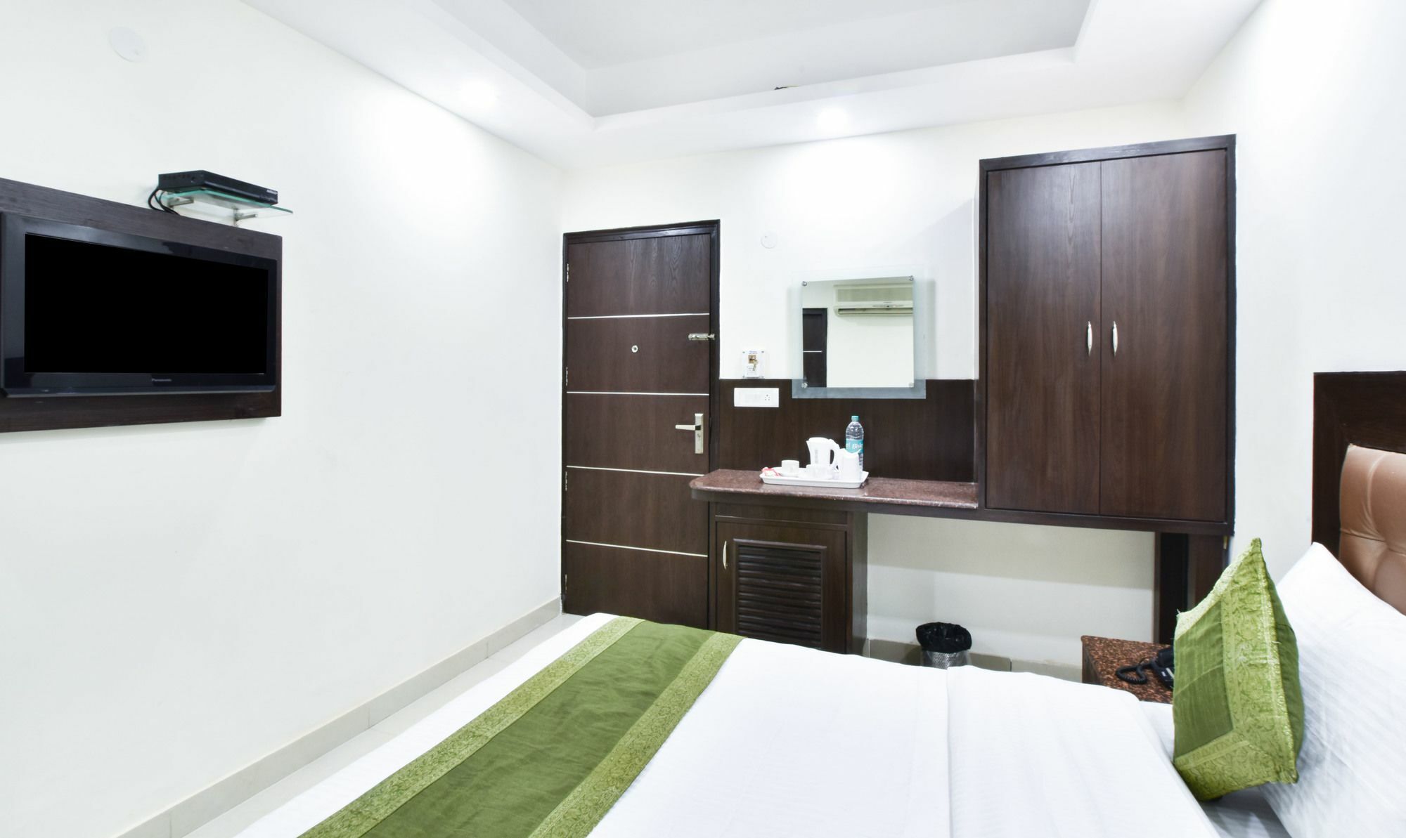 Treebo Mehar Castle Hotel Delhi  Exterior foto