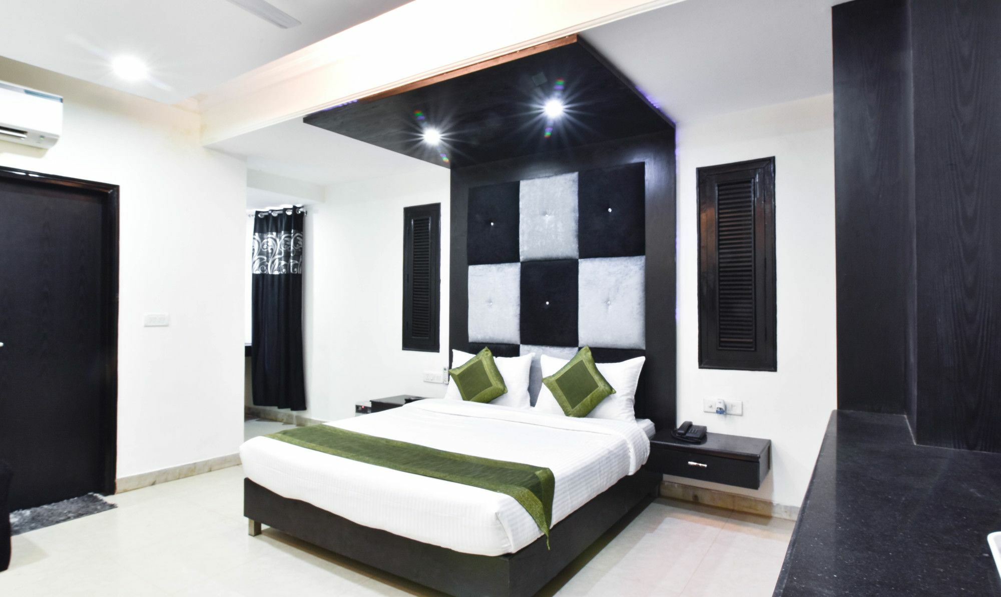 Treebo Mehar Castle Hotel Delhi  Exterior foto