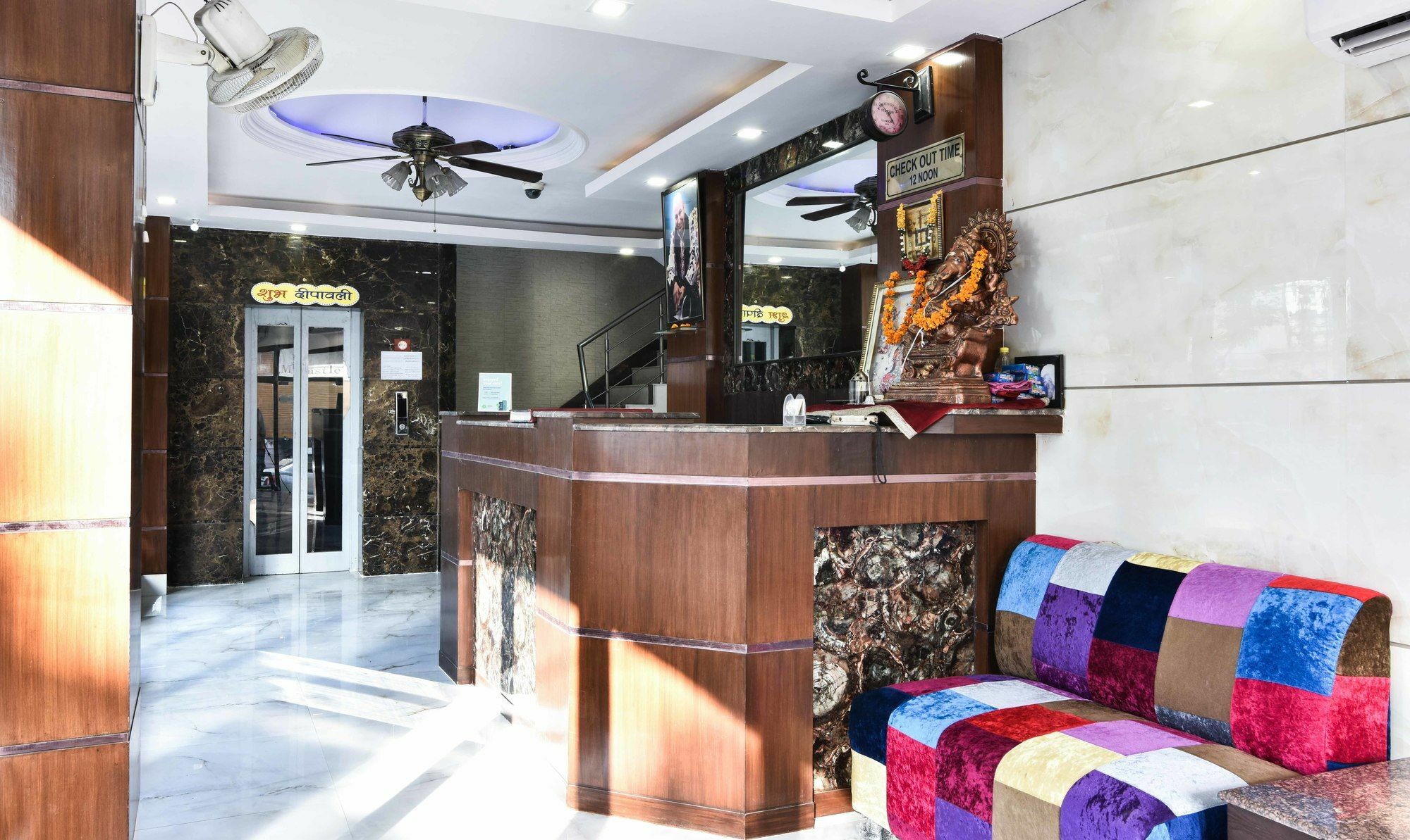Treebo Mehar Castle Hotel Delhi  Exterior foto